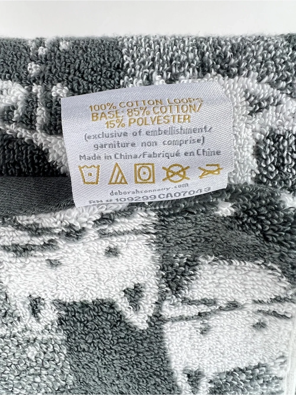 Deborah Connolly Bath Towel Set Gray White Cat Design Cotton Blend 2 Pc NEW